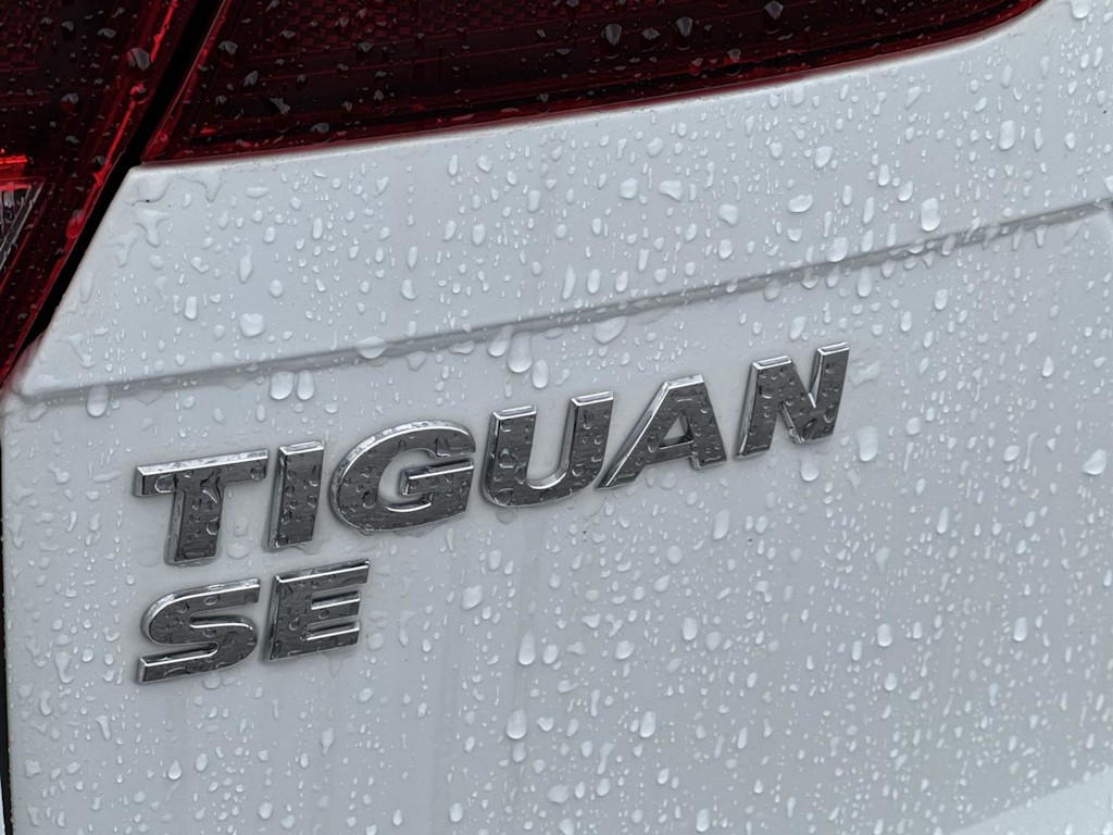 Thumbnail: 2021 Volkswagen Tiguan - 13