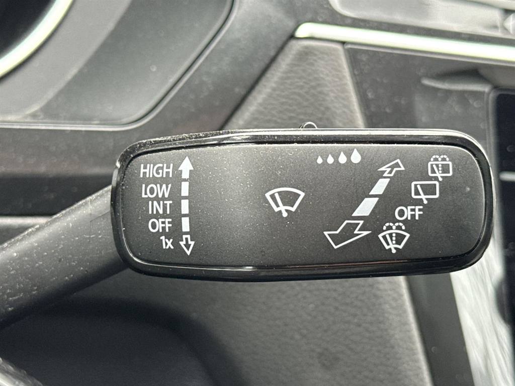 Thumbnail: 2021 Volkswagen Tiguan - 19