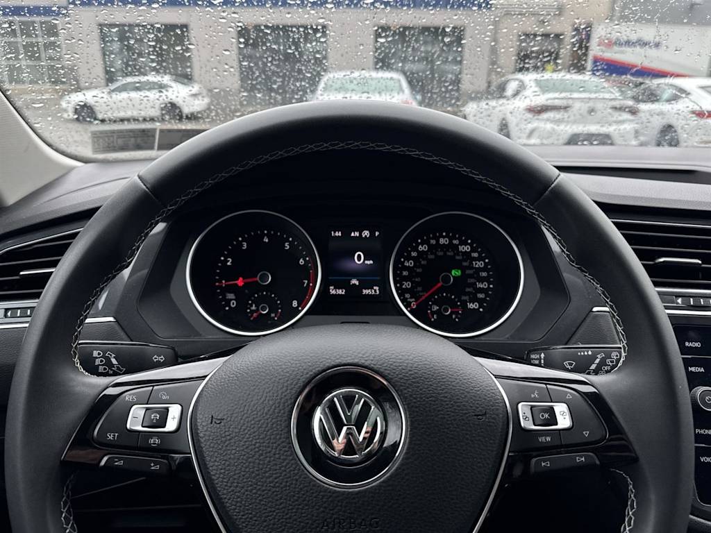 Thumbnail: 2021 Volkswagen Tiguan - 16