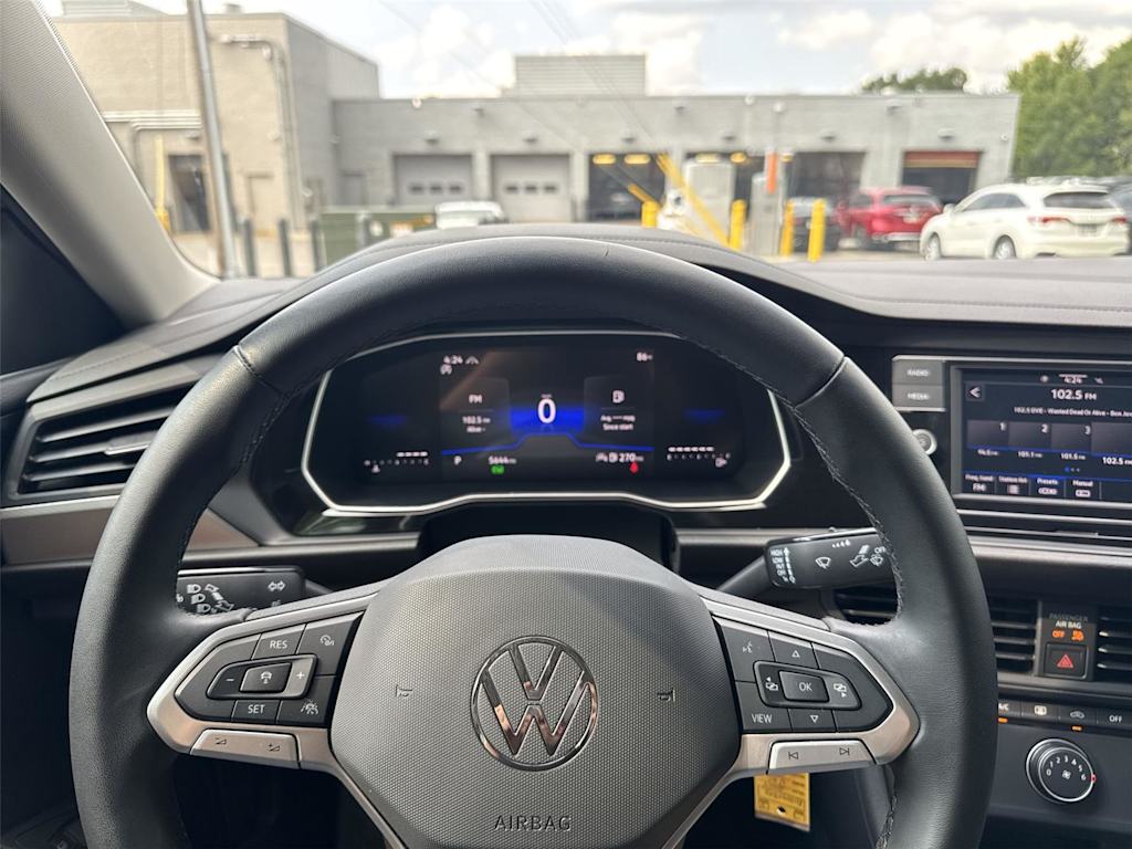 Thumbnail: 2024 Volkswagen Jetta - 2