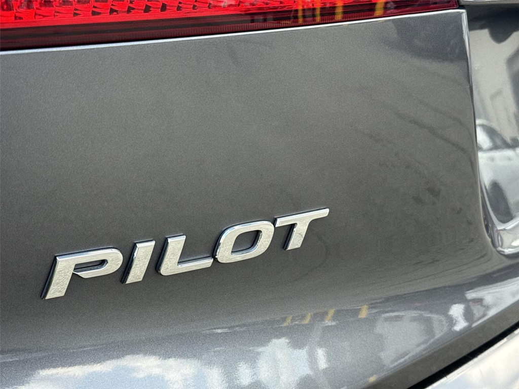 Thumbnail: 2016 Honda Pilot - 19