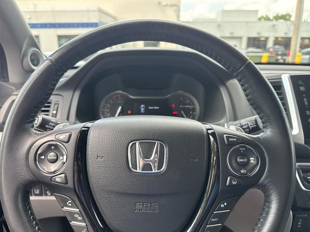 Thumbnail: 2016 Honda Pilot - 23