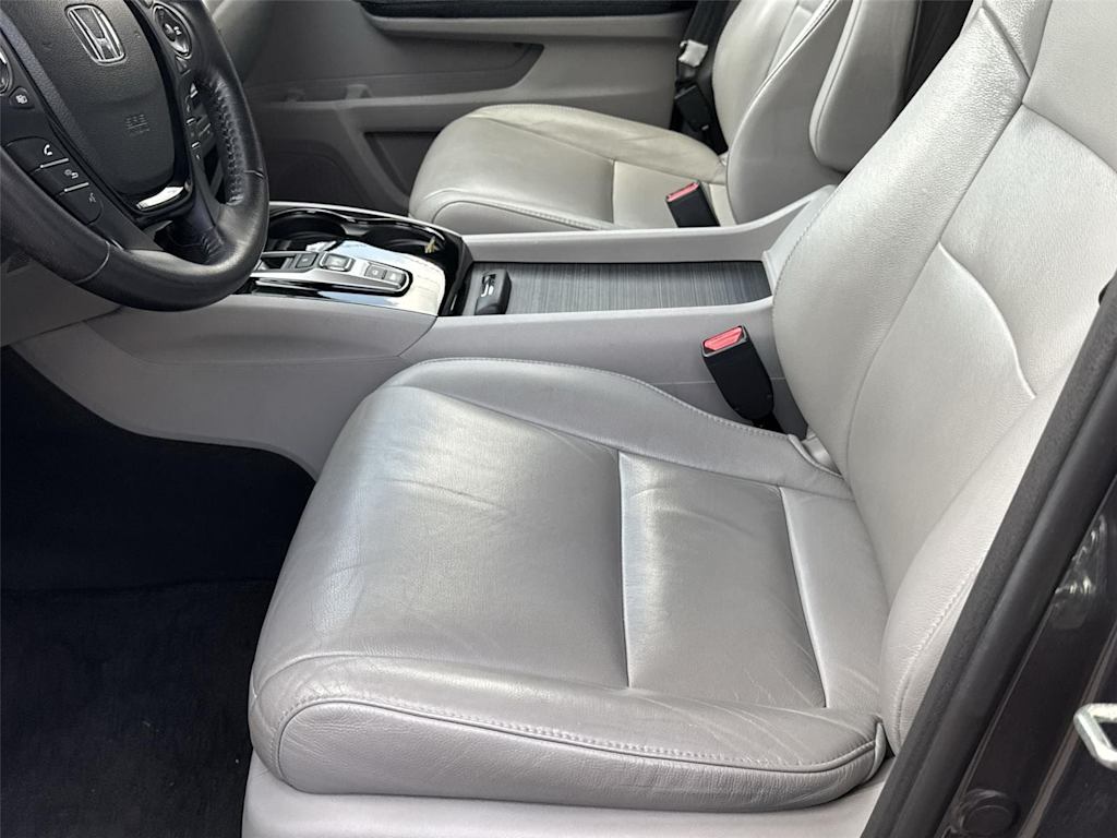 Thumbnail: 2016 Honda Pilot - 8