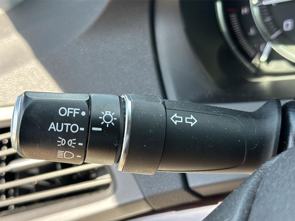 Thumbnail: 2016 Acura MDX - 8