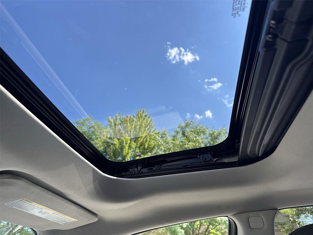 Thumbnail: 2011 Buick Enclave - 22