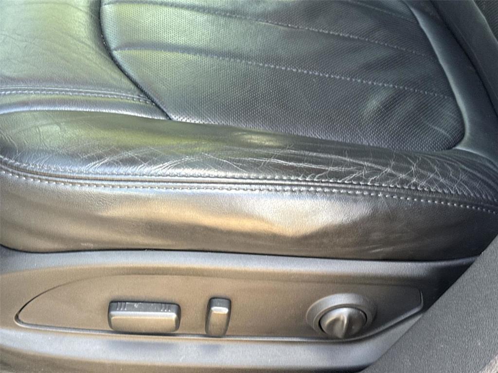 Thumbnail: 2011 Buick Enclave - 21