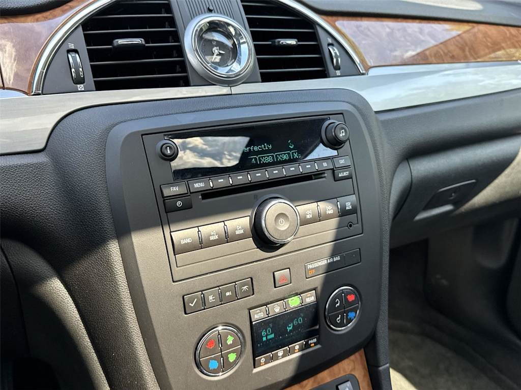 Thumbnail: 2011 Buick Enclave - 12