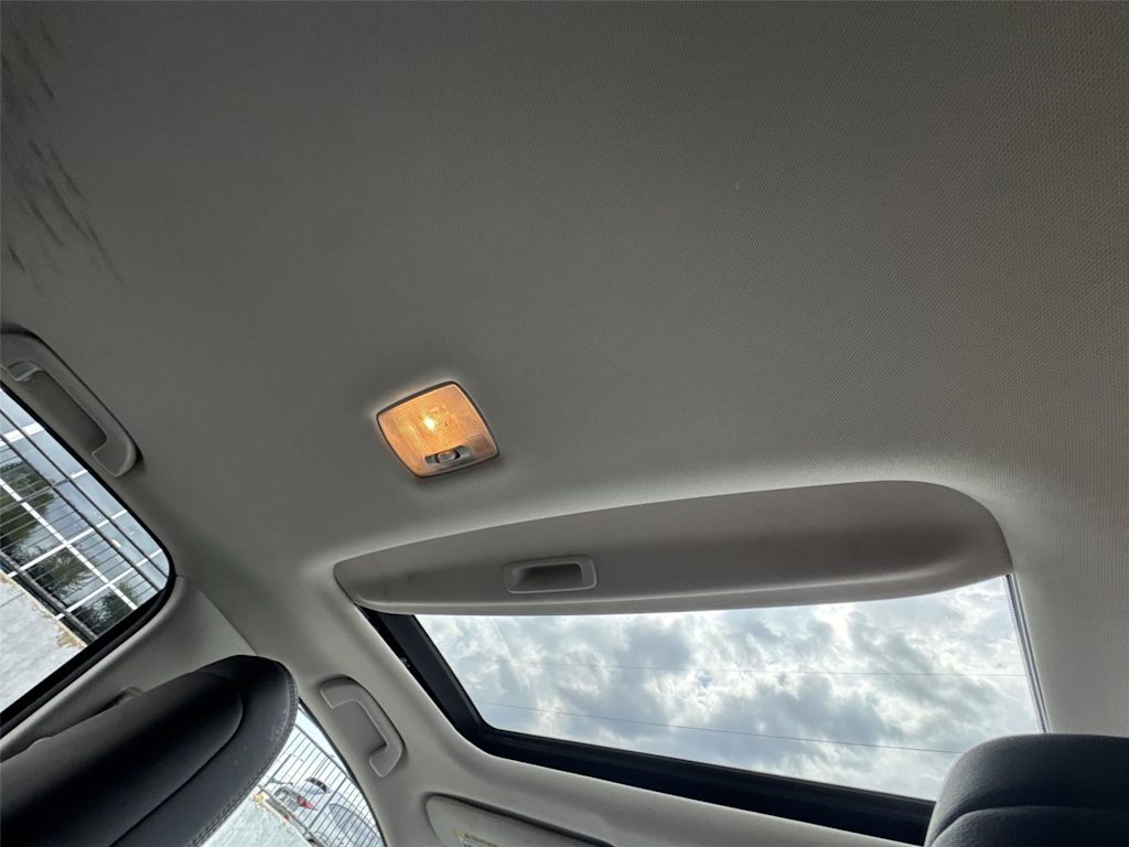 Thumbnail: 2015 Honda CR-V - 21