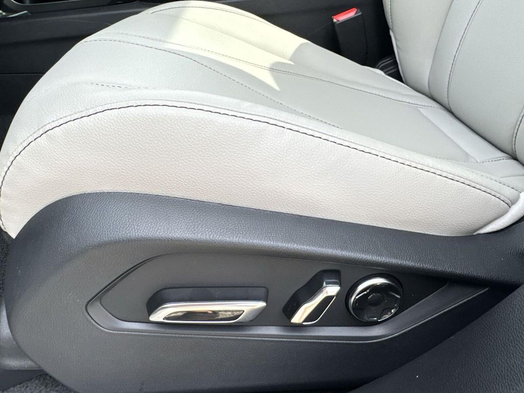 Thumbnail: 2026 Acura RDX - 19