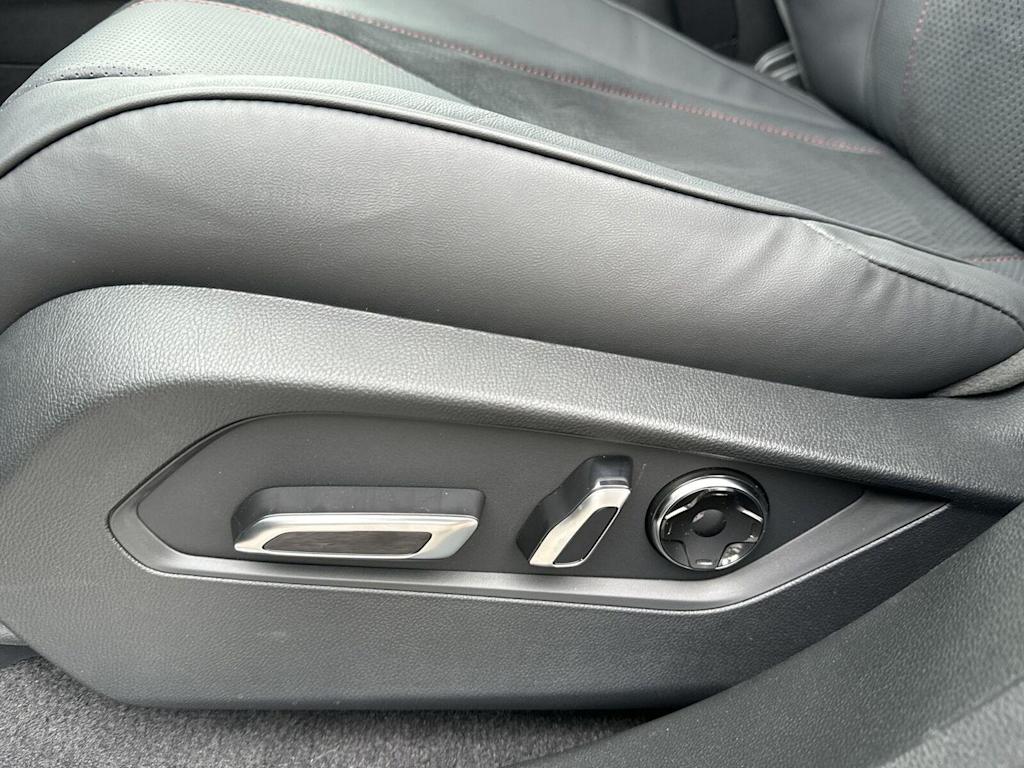 Thumbnail: 2026 Acura RDX - 20