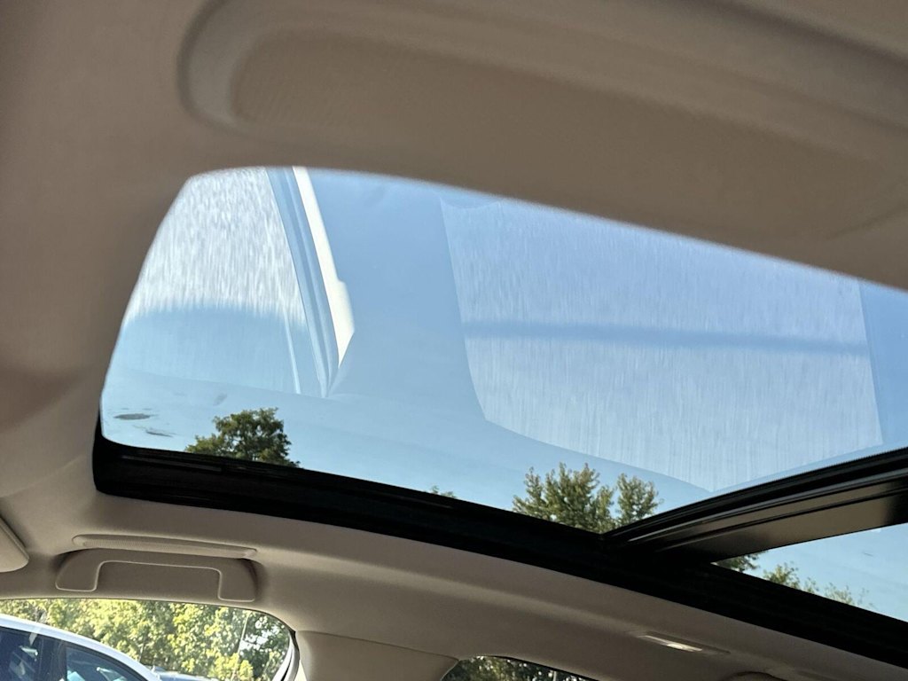 Thumbnail: 2026 Acura RDX - 21