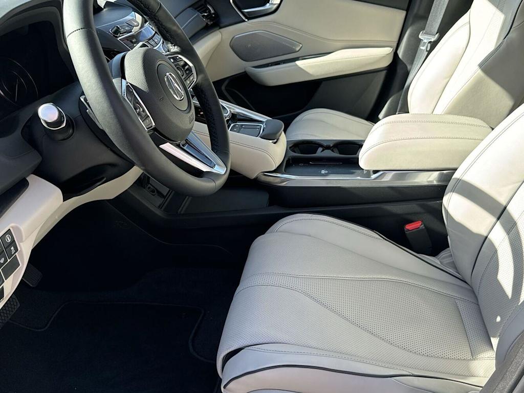 Thumbnail: 2026 Acura RDX - 10