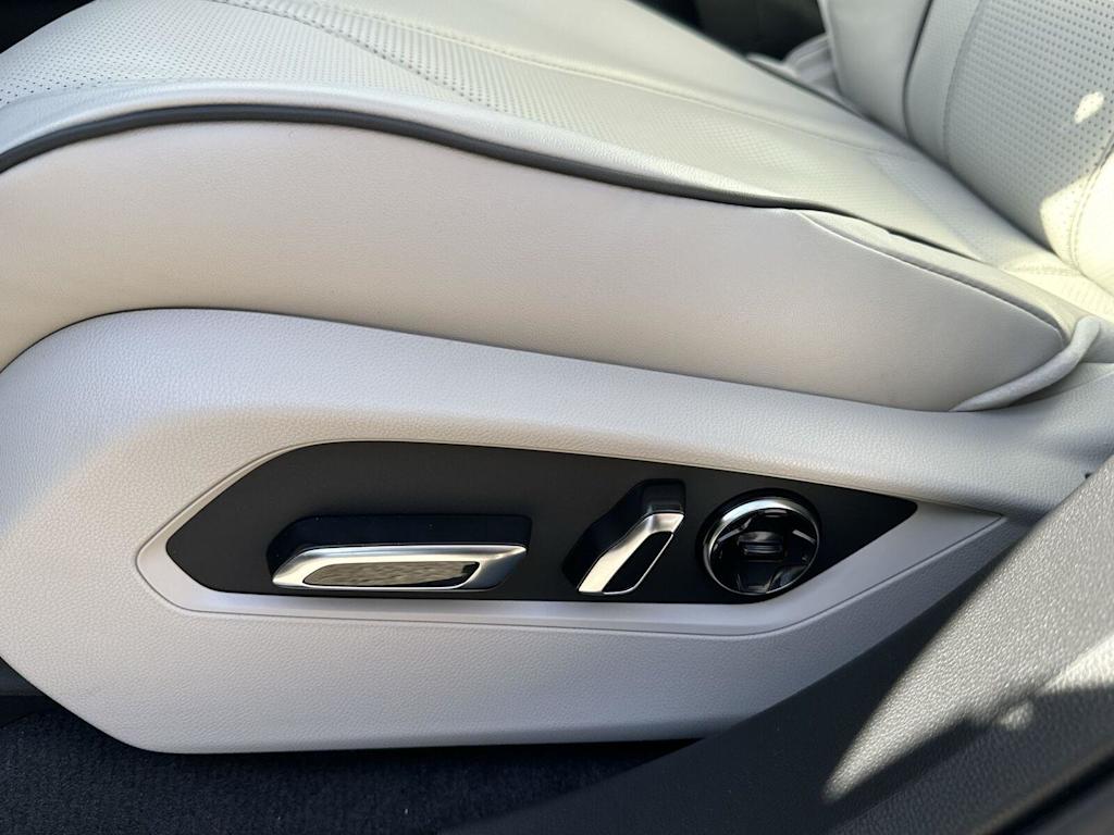 Thumbnail: 2026 Acura RDX - 20