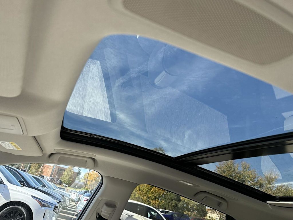 Thumbnail: 2026 Acura RDX - 21