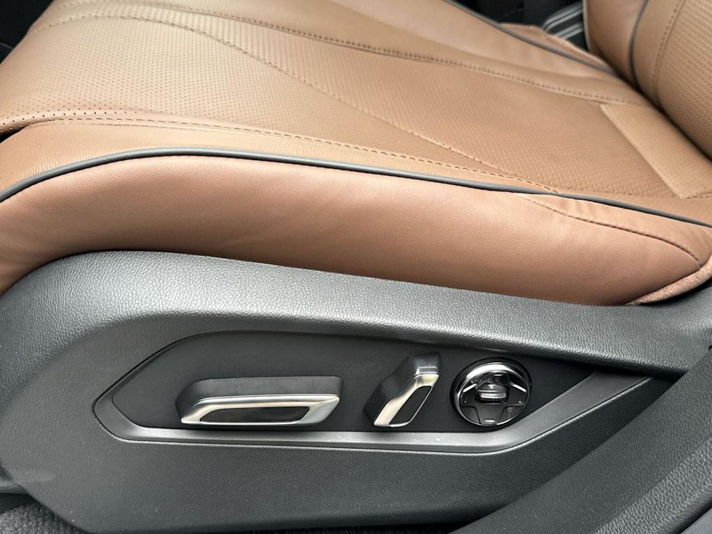 Thumbnail: 2026 Acura RDX - 18