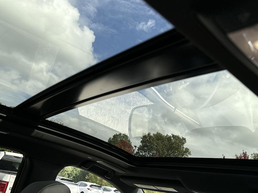 Thumbnail: 2026 Acura RDX - 24