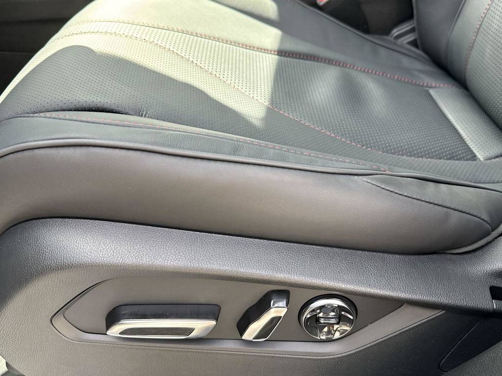 Thumbnail: 2026 Acura RDX - 23