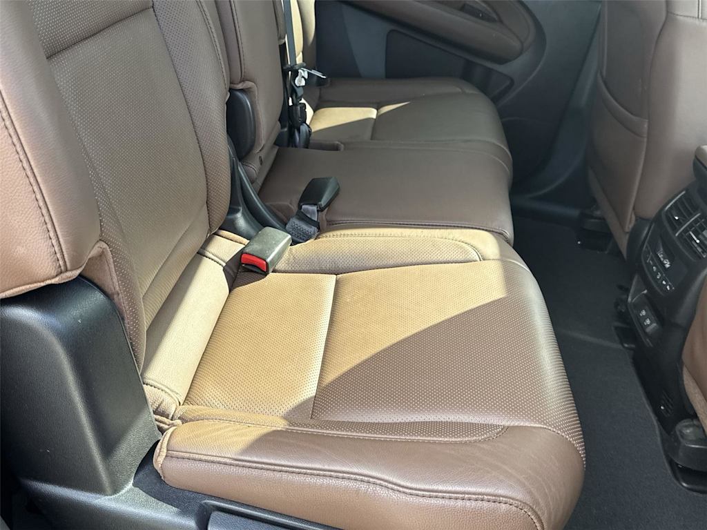 Thumbnail: 2019 Acura MDX - 9