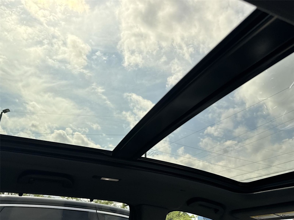 Thumbnail: 2022 Acura MDX - 23
