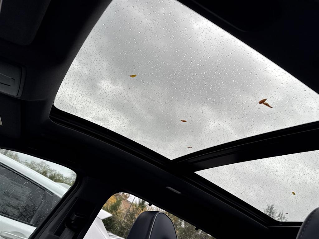 Thumbnail: 2025 Acura MDX - 22