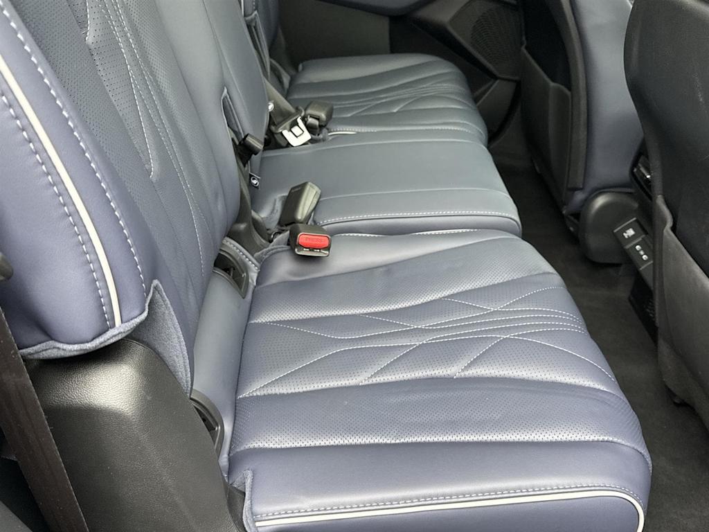 Thumbnail: 2025 Acura MDX - 10