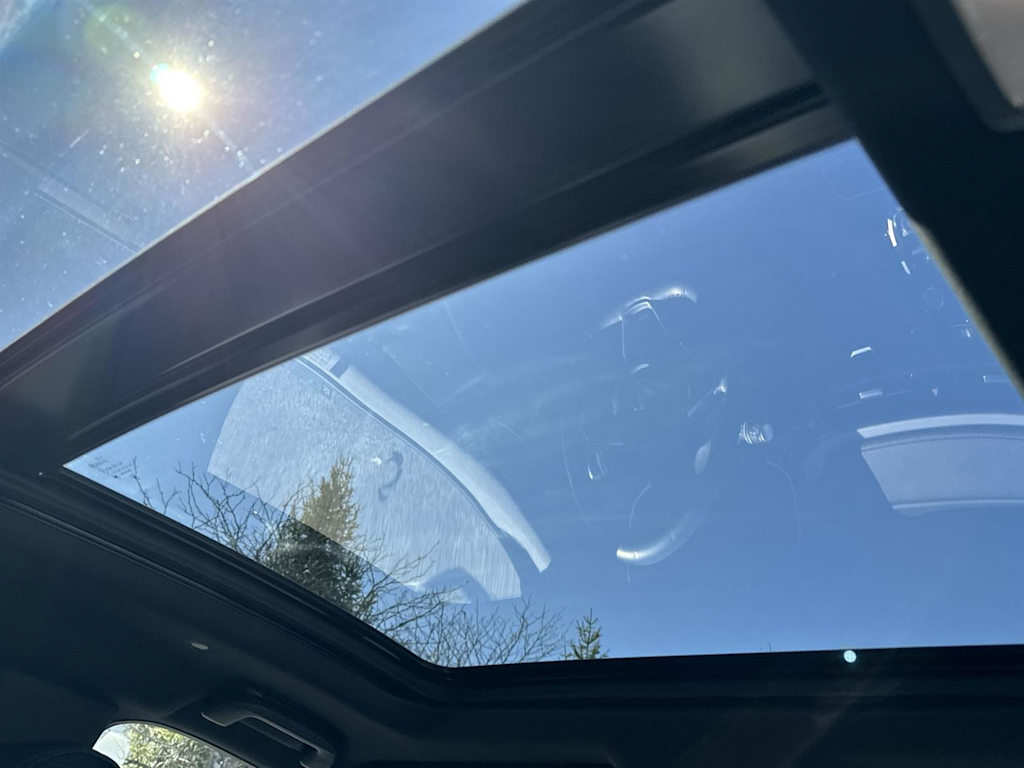 Thumbnail: 2023 Acura MDX - 22