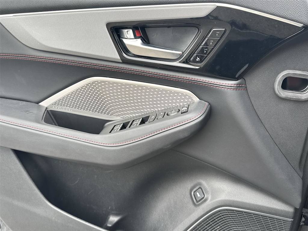 Thumbnail: 2023 Acura MDX - 20