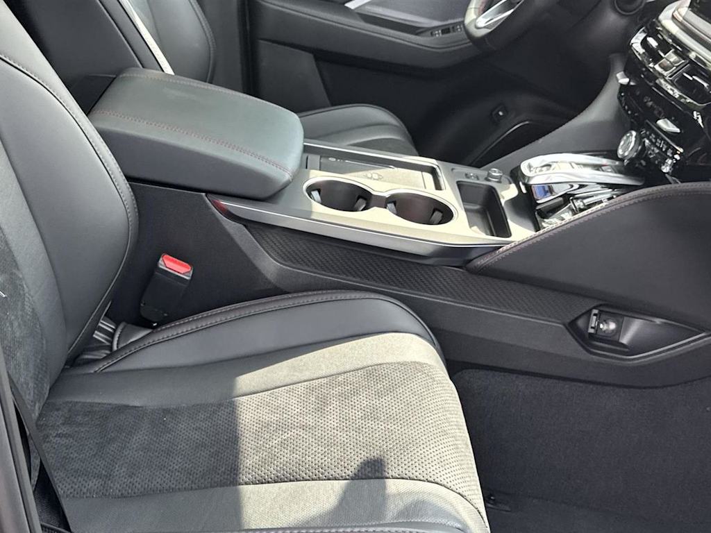 Thumbnail: 2026 Acura MDX - 22