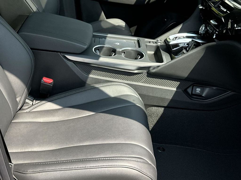 Thumbnail: 2026 Acura MDX - 21