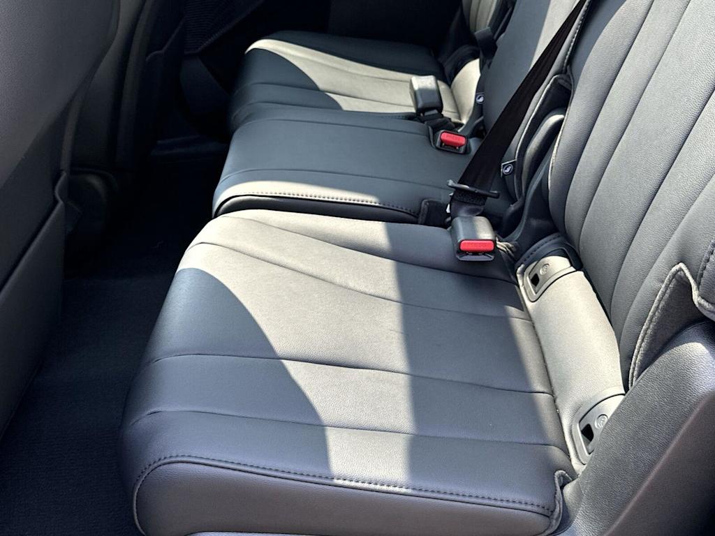 Thumbnail: 2026 Acura MDX - 11