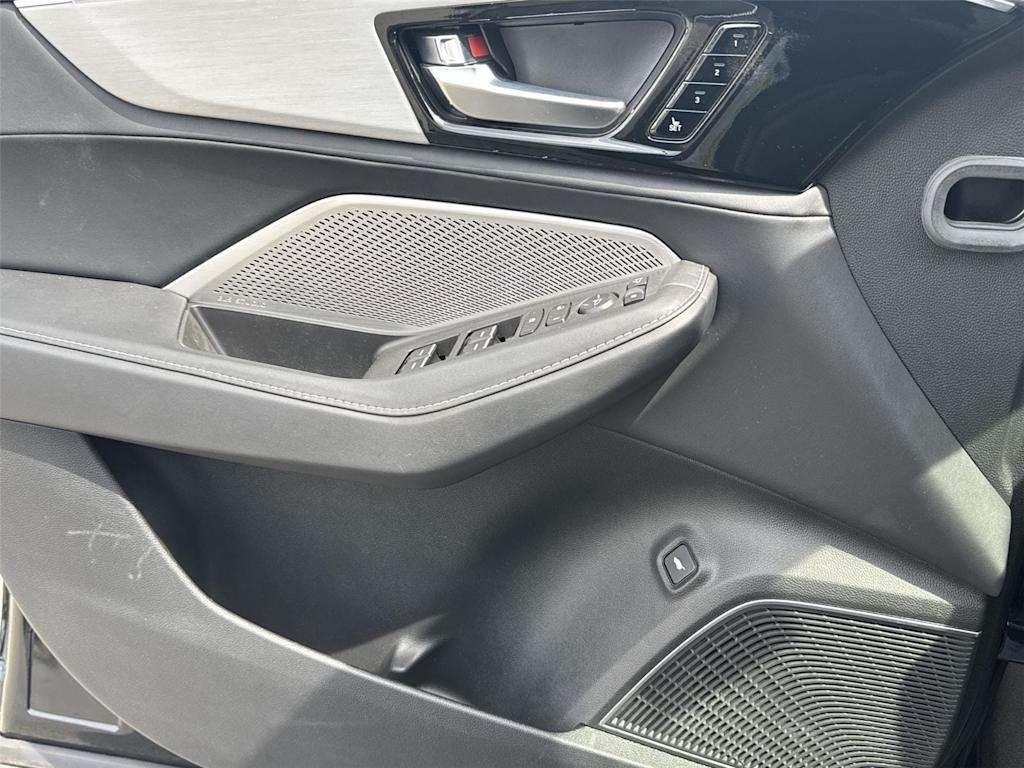 Thumbnail: 2023 Acura MDX - 28