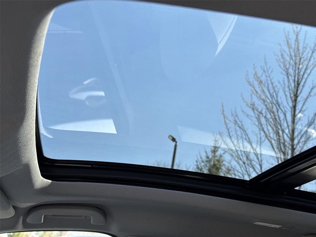 Thumbnail: 2023 Acura MDX - 20