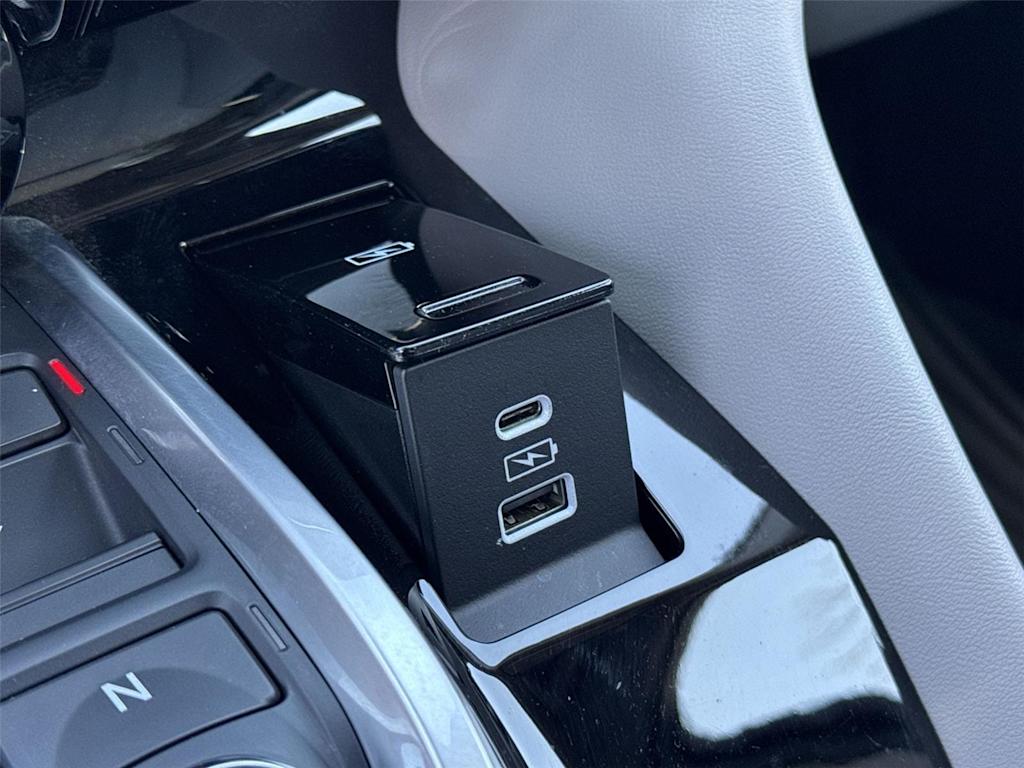 Thumbnail: 2023 Acura MDX - 29