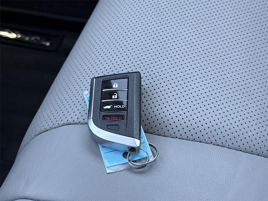 Thumbnail: 2023 Acura MDX - 12