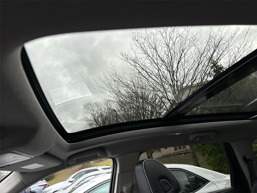 Thumbnail: 2023 Acura MDX - 21