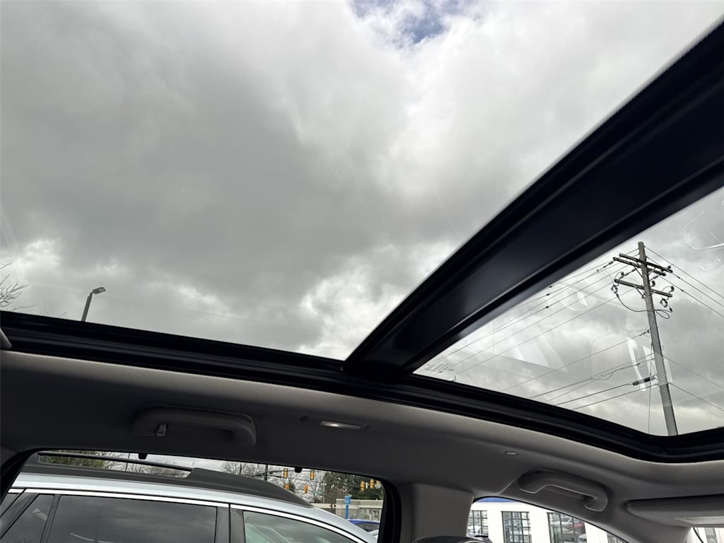 Thumbnail: 2023 Acura MDX - 22