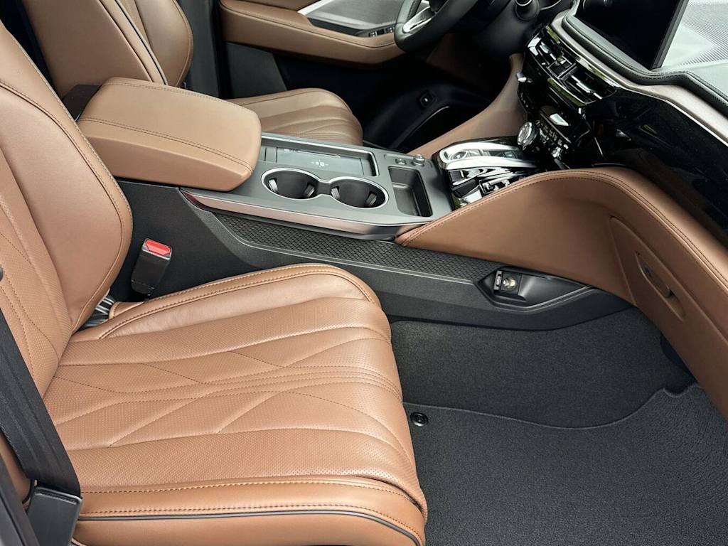 Thumbnail: 2026 Acura MDX - 21