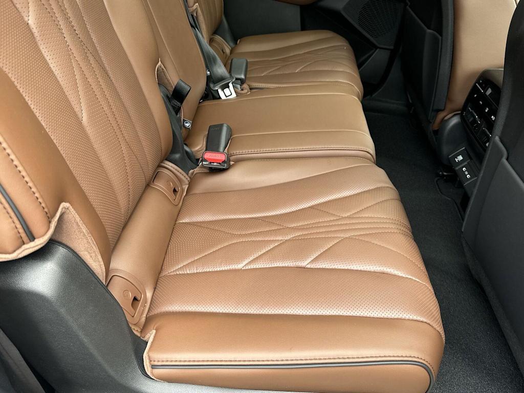 Thumbnail: 2026 Acura MDX - 10