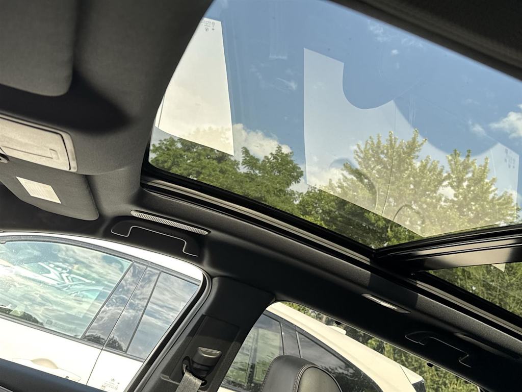 Thumbnail: 2026 Acura MDX - 20