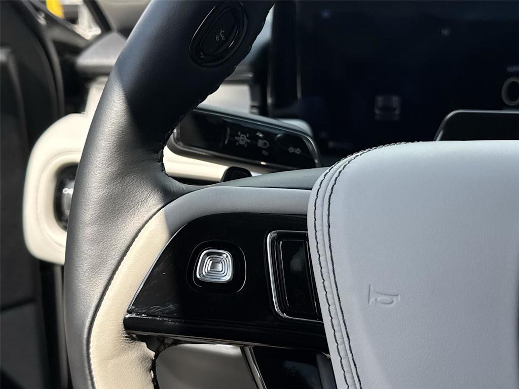 Thumbnail: 2025 Lincoln Aviator - 24