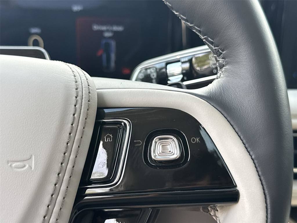 Thumbnail: 2025 Lincoln Aviator - 25