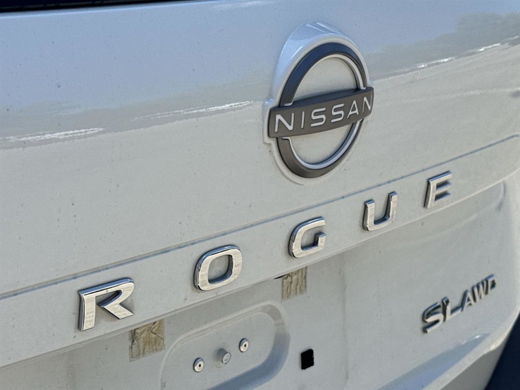 Thumbnail: 2022 Nissan Rogue - 19