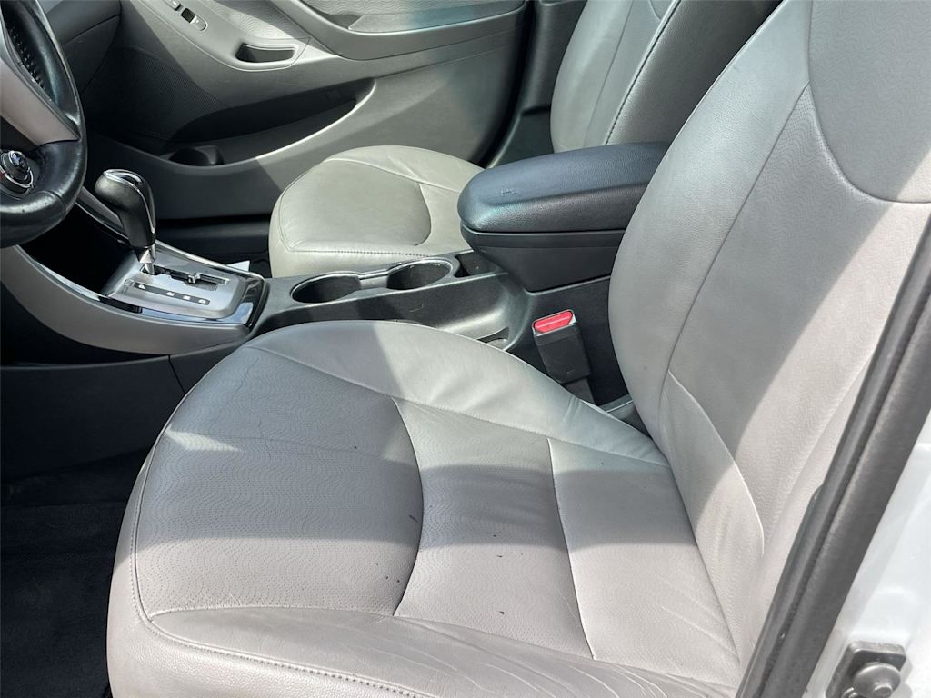 Thumbnail: 2013 Hyundai Elantra - 8