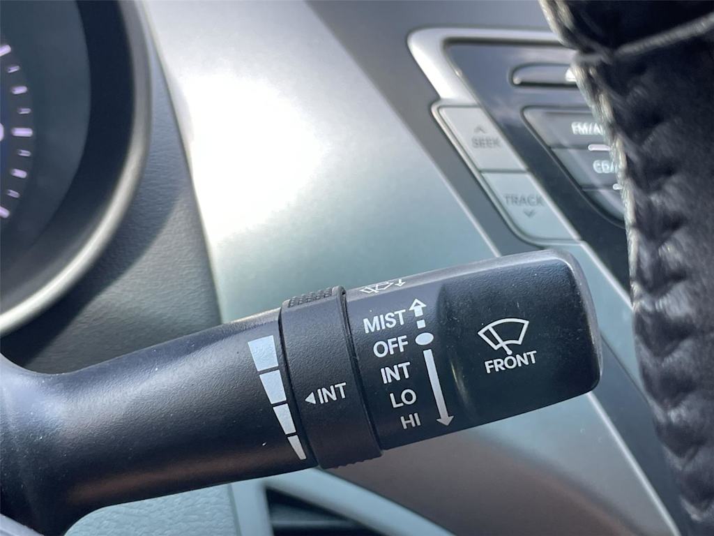 Thumbnail: 2013 Hyundai Elantra - 26