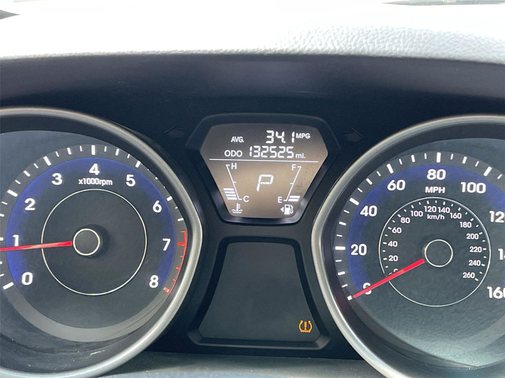 Thumbnail: 2013 Hyundai Elantra - 13
