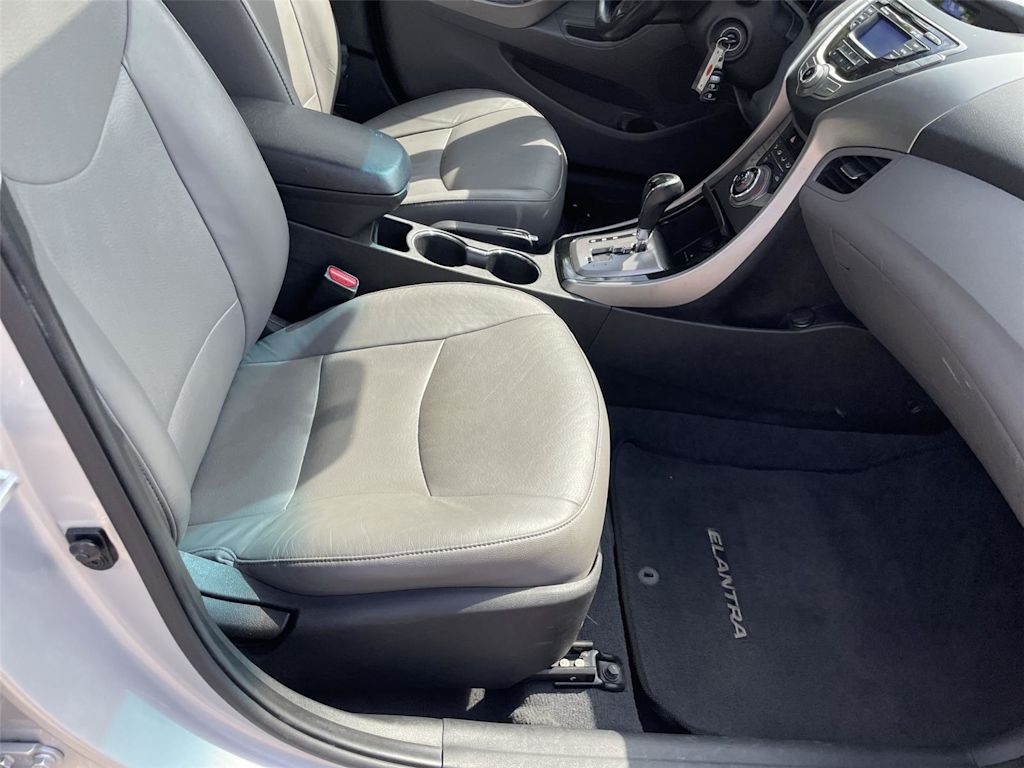 Thumbnail: 2013 Hyundai Elantra - 9