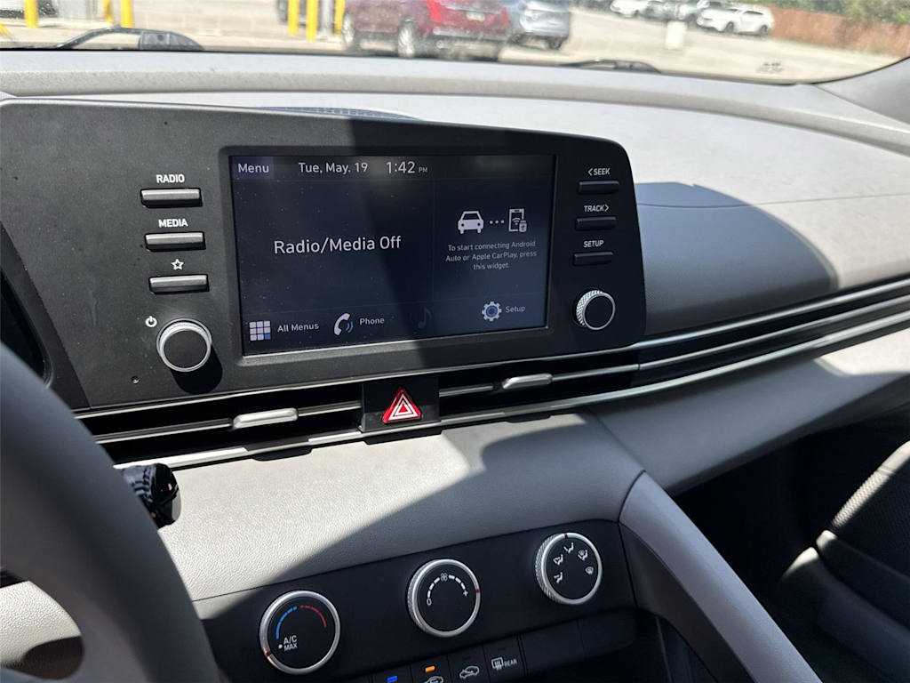 Thumbnail: 2023 Hyundai Elantra - 11