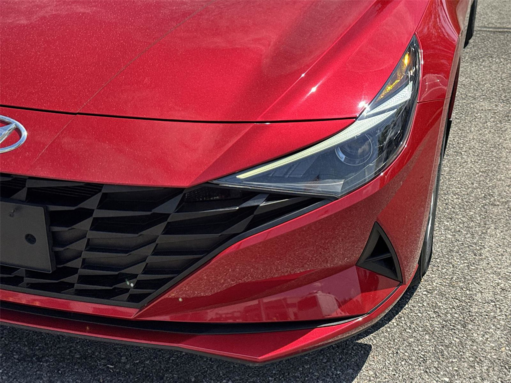 Thumbnail: 2023 Hyundai Elantra - 18