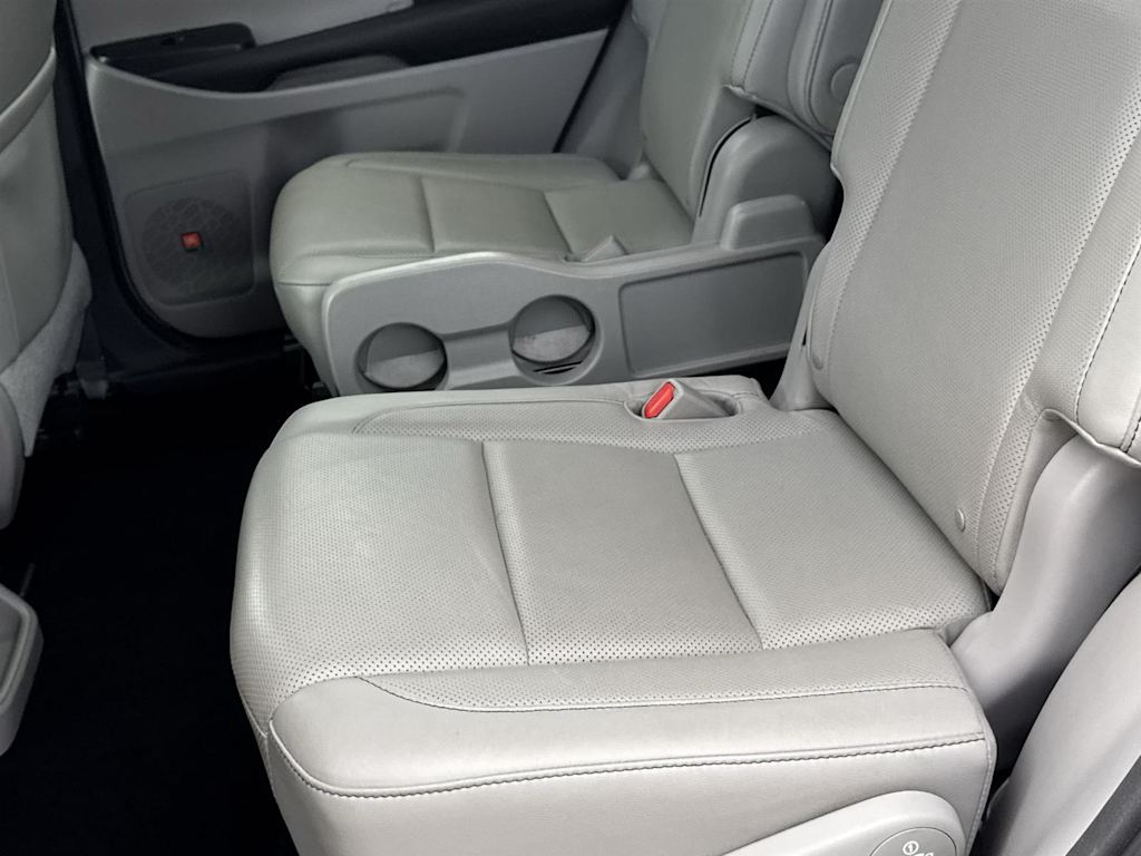 Thumbnail: 2016 Toyota Highlander - 10