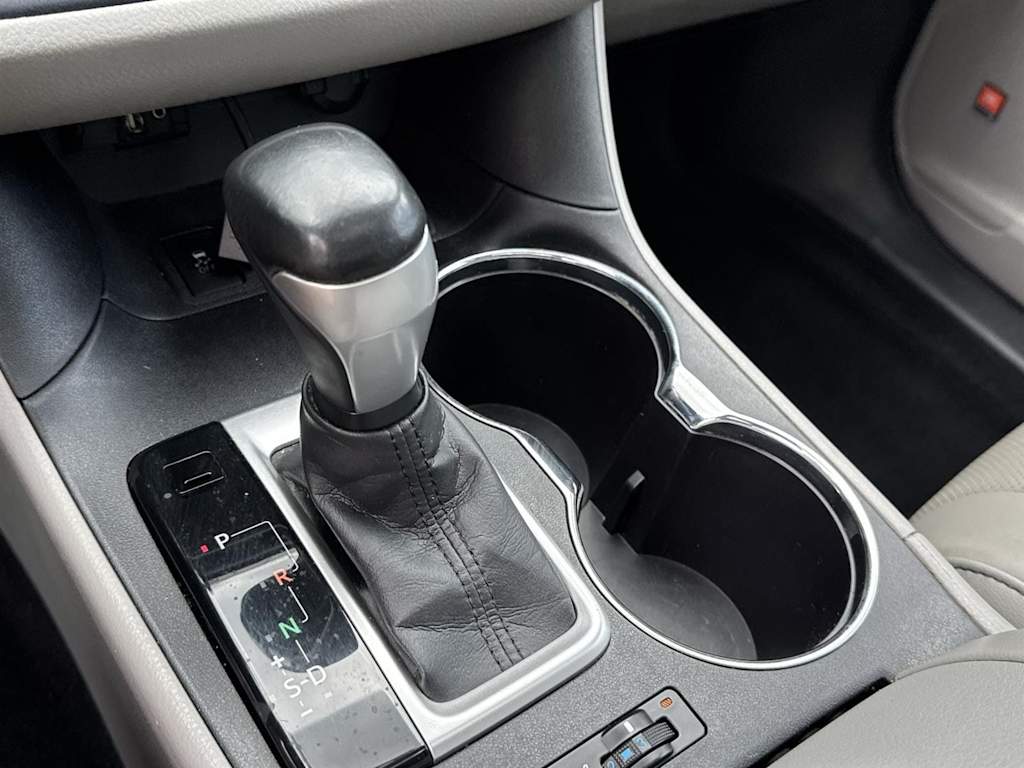 Thumbnail: 2016 Toyota Highlander - 31